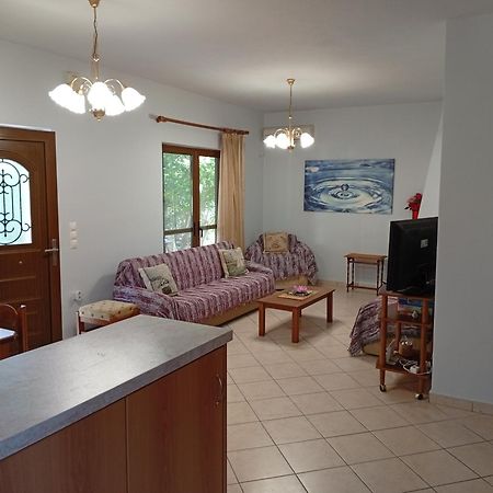 Lefkas House With Garden Villa Tsoukaládhes Eksteriør bilde
