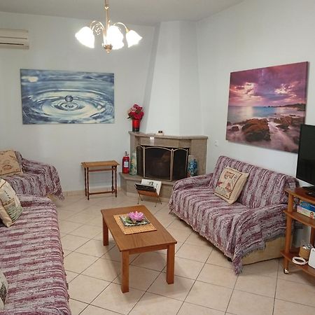 Lefkas House With Garden Villa Tsoukaládhes Eksteriør bilde